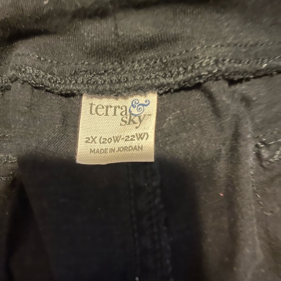 Terra and Sky Cotton Shorts - Picture 2 of 3